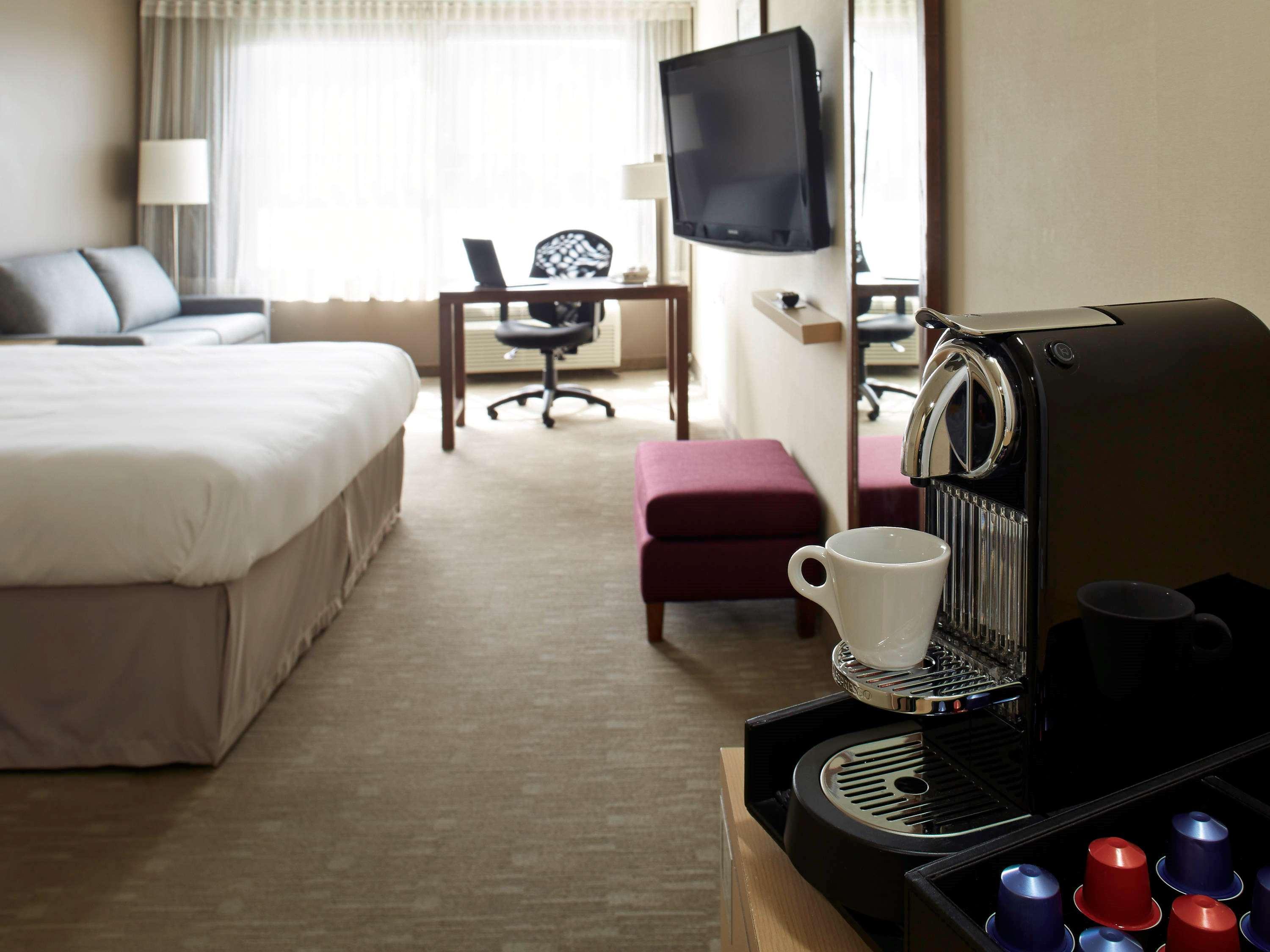 โนโวเทล มอนทรีออล แอโรพอร์ต โฮเทล Hotel ดอร์วาล ภายนอก รูปภาพ