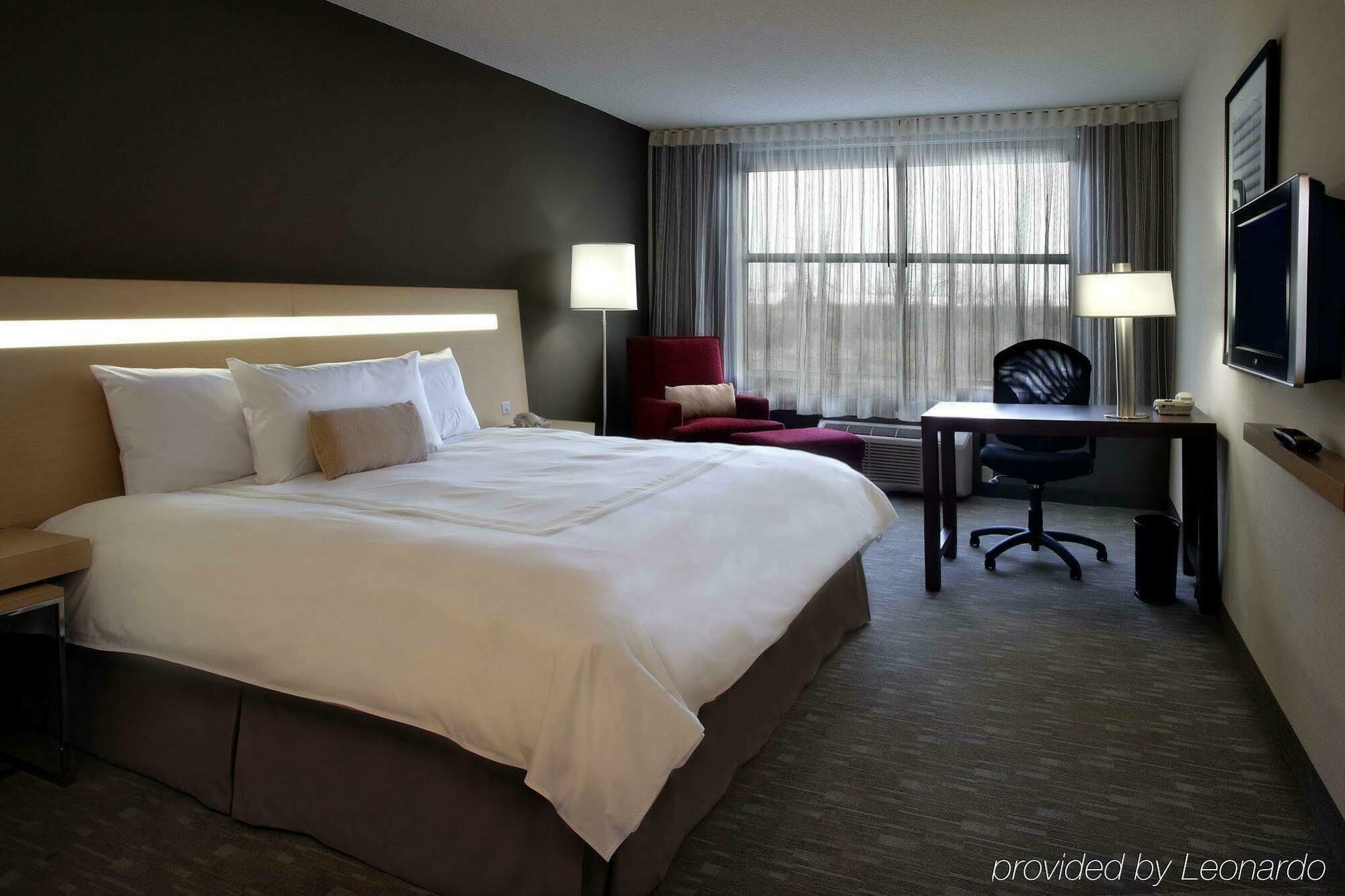 โนโวเทล มอนทรีออล แอโรพอร์ต โฮเทล Hotel ดอร์วาล ภายนอก รูปภาพ
